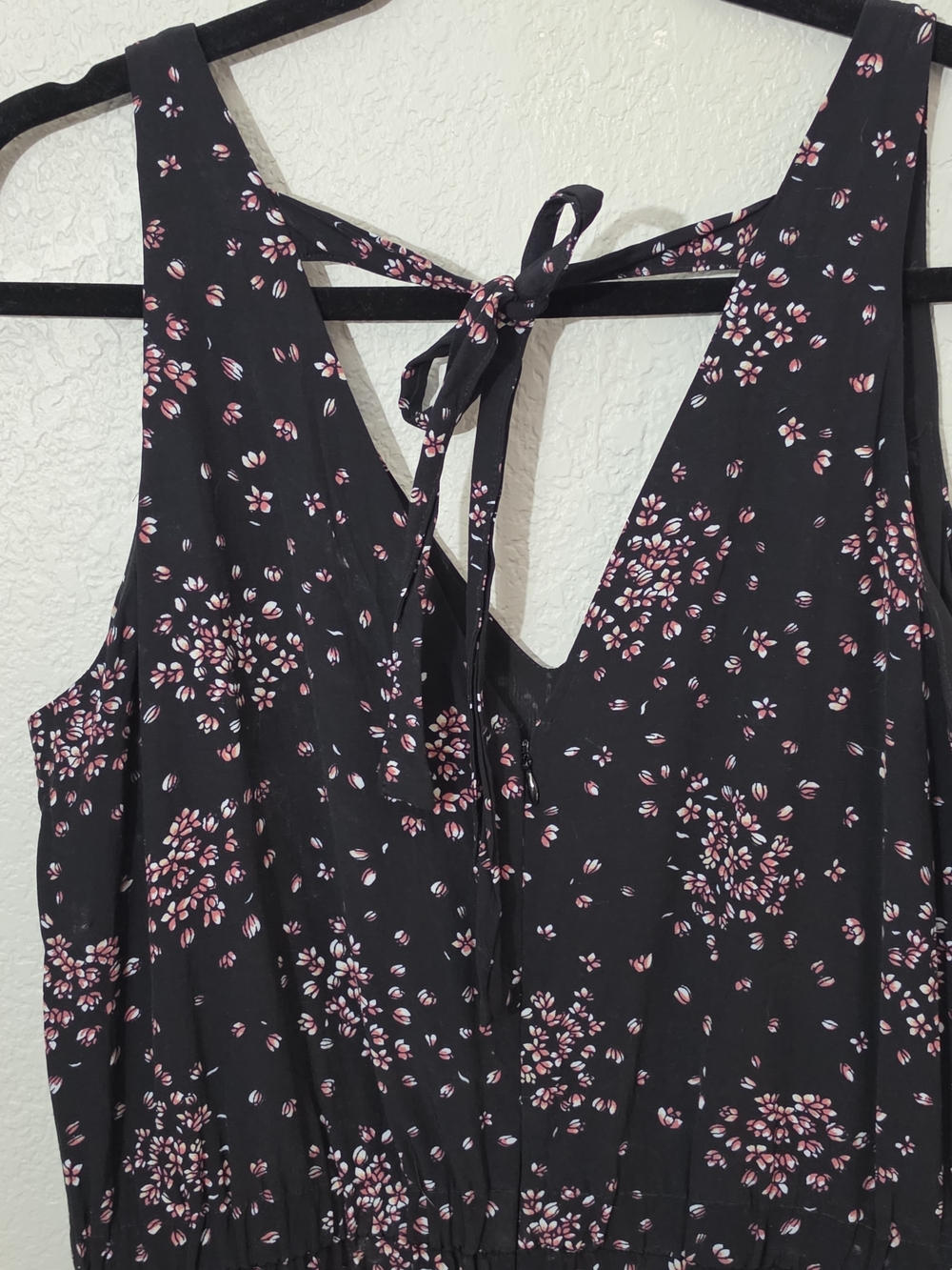 LOFT Black Floral Jumpsuit Sleeveless Wide Leg V-Neck Womens Medium - Picture 8 of 13